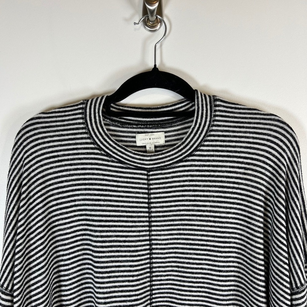Lucky Brand Womens Black White Striped Long Sleeve Crew Neck Top Size M *flawed* - Picture 2 of 8